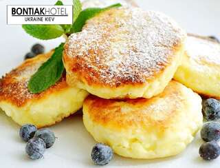 Отель Bontiak Hotel Киев Номер "Комфорт" с кроватью размера "king-size"-11